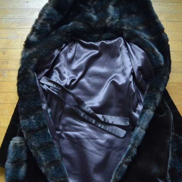 Faux Fur Belted Coat - Picture 4 of 5